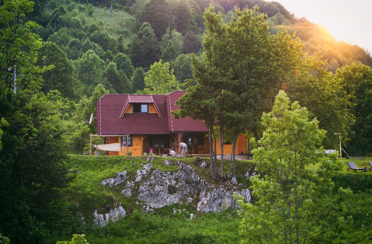 Father'S Land Rakovica Exterior photo